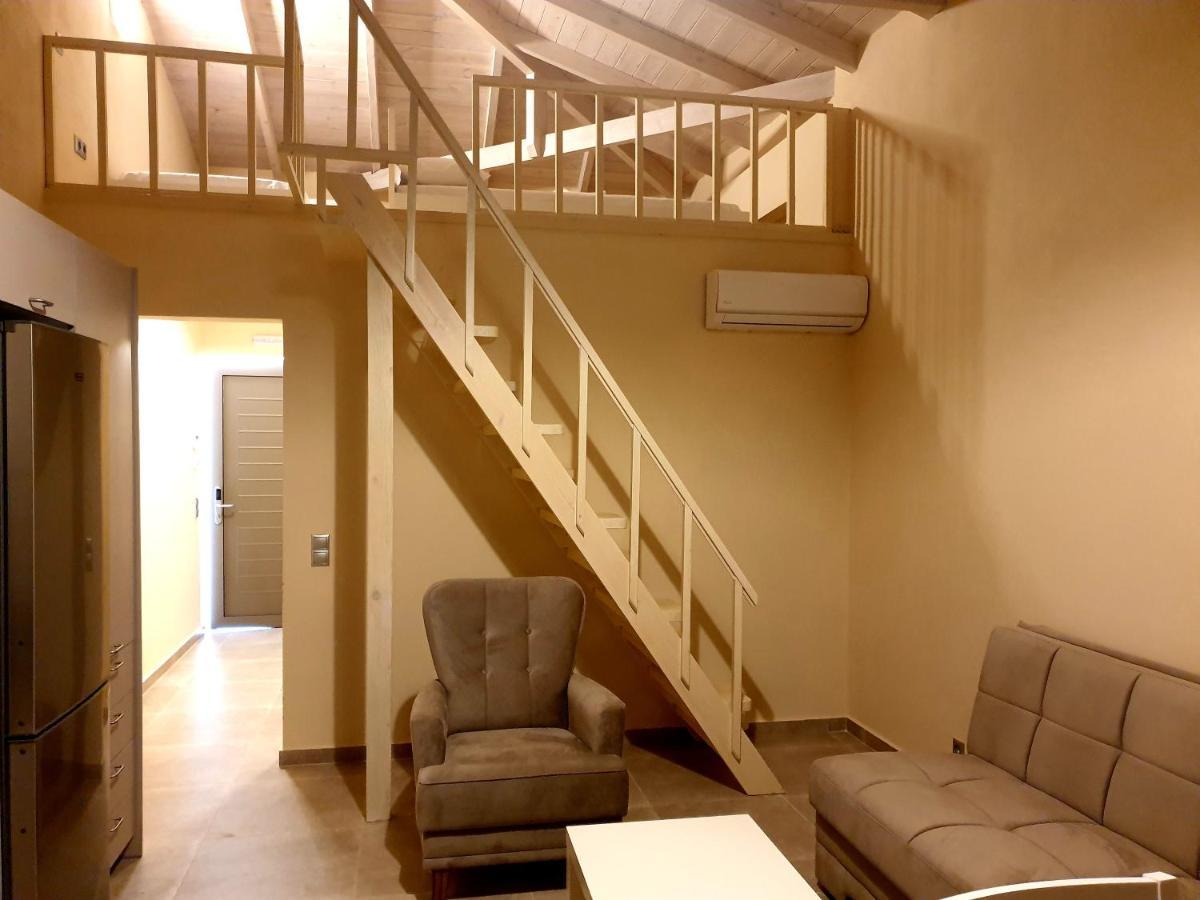 Steldi Luxury Apartments ペタリディオン エクステリア 写真